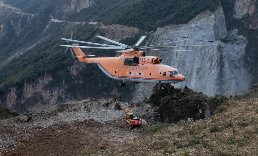 彪炳史册的伟大奇迹全文,伟大壮举中国脱贫攻坚成就展视频