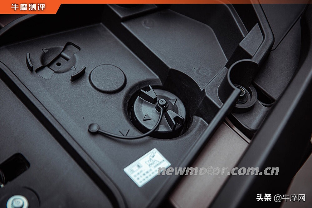 五羊本田nx125和雅马哈巧格哪个好,新款五羊本田nx125踏板车骑行感受