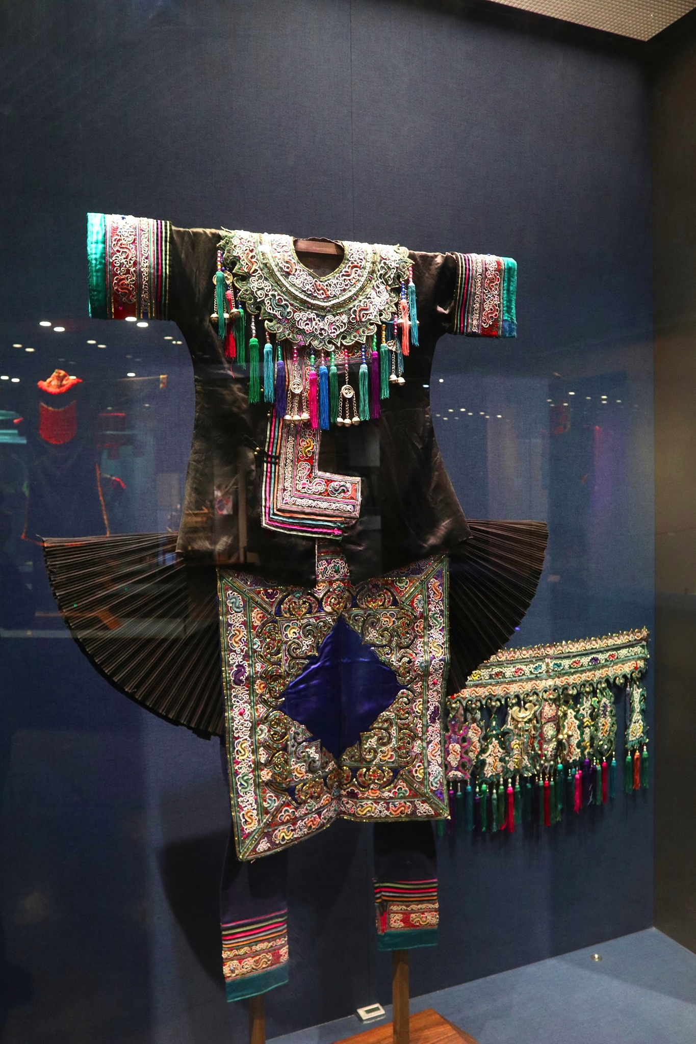 桂林有没有传统民族服饰的展览馆,少数民族特色服装真好看