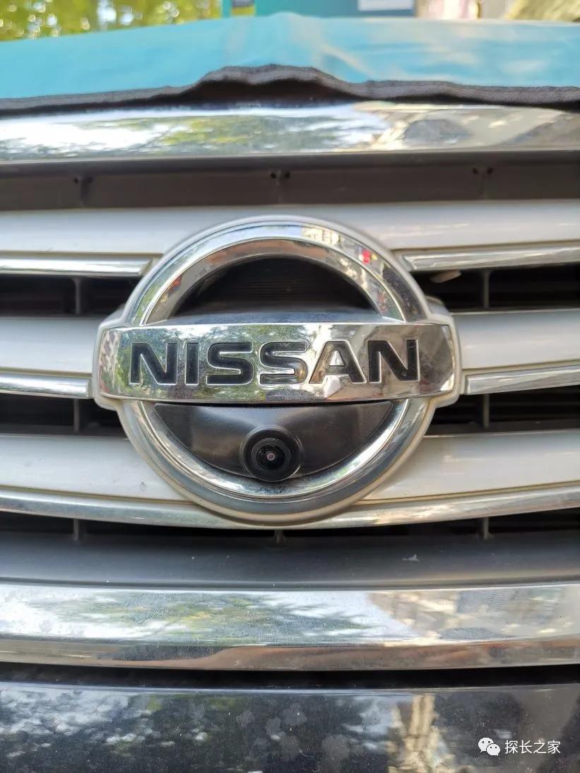 2011年日产天籁2.0蓝色,探长水晶屏