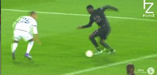 诺伊尔和内马尔点球大战,诺伊尔扑出内马尔单刀