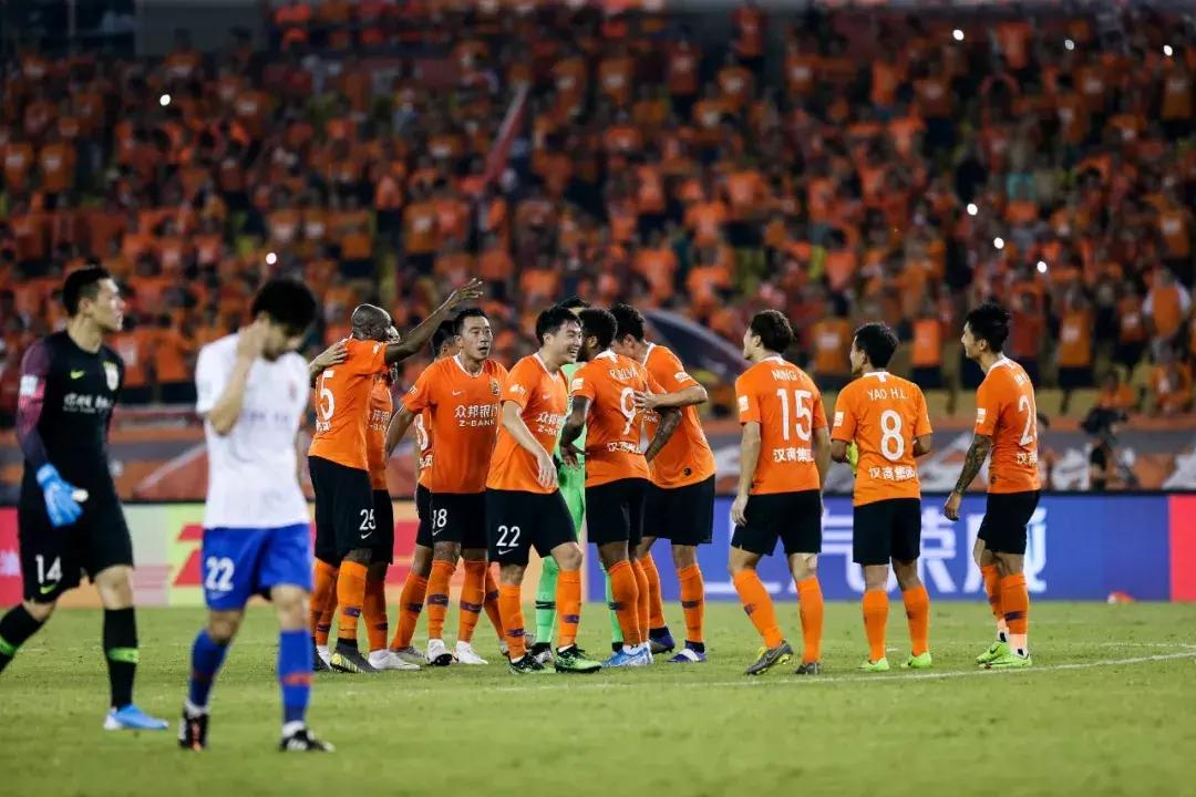 武汉卓尔2-1击败天津天海,武汉卓尔和山东鲁能交手战绩