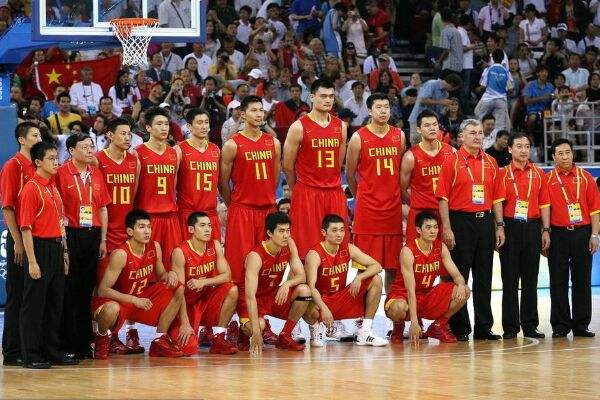 我与篮球的故事简短,我和篮球的故事郭艾伦