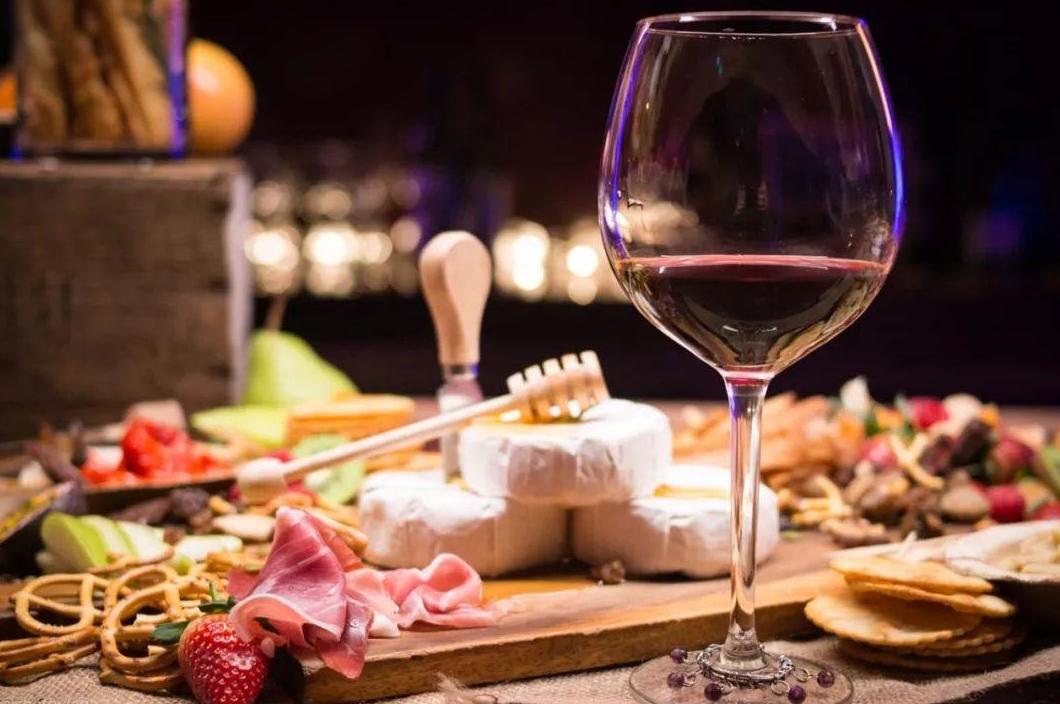 同样是白酒为什么差距那么大,同样是酒为啥区别那么大