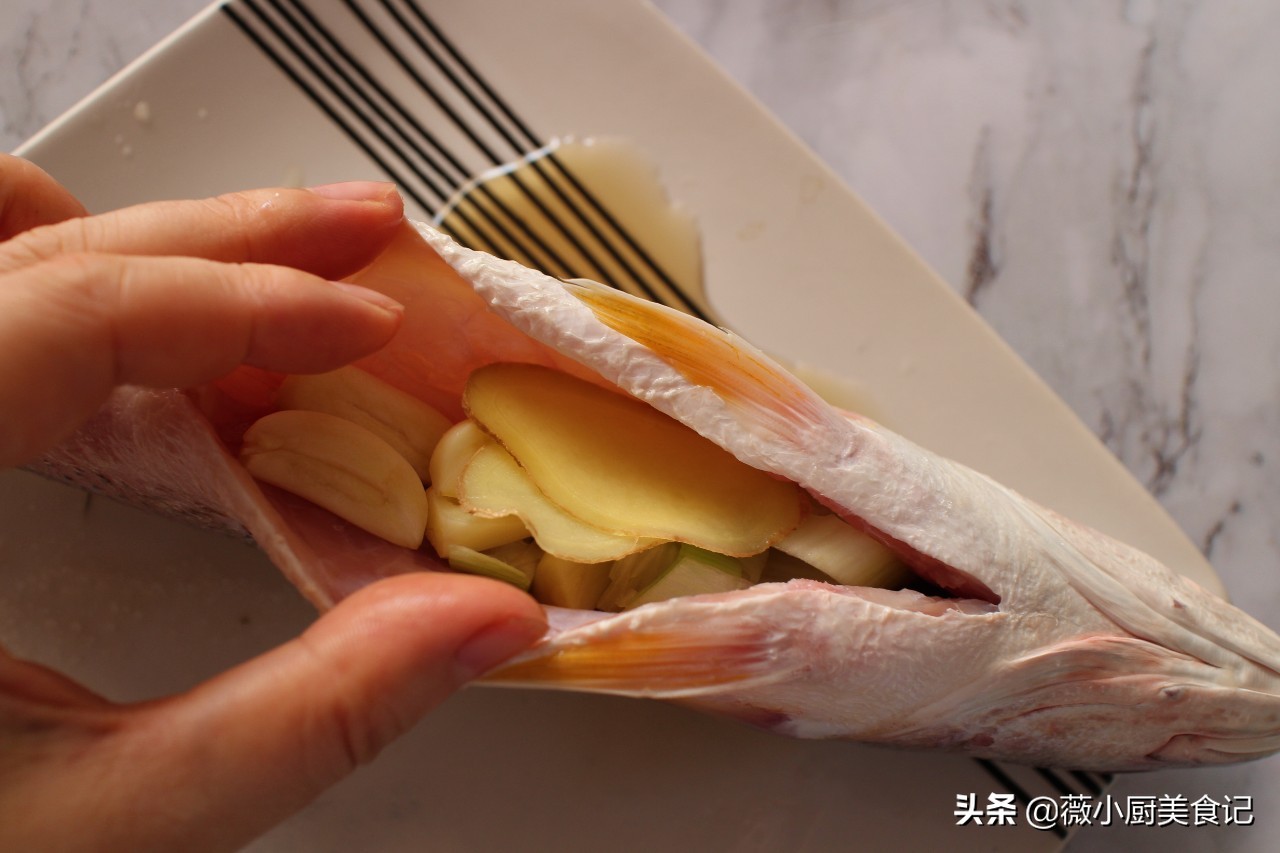 怎样蒸鱼不腥又好吃,蒸鱼怎样做才嫩而且好吃