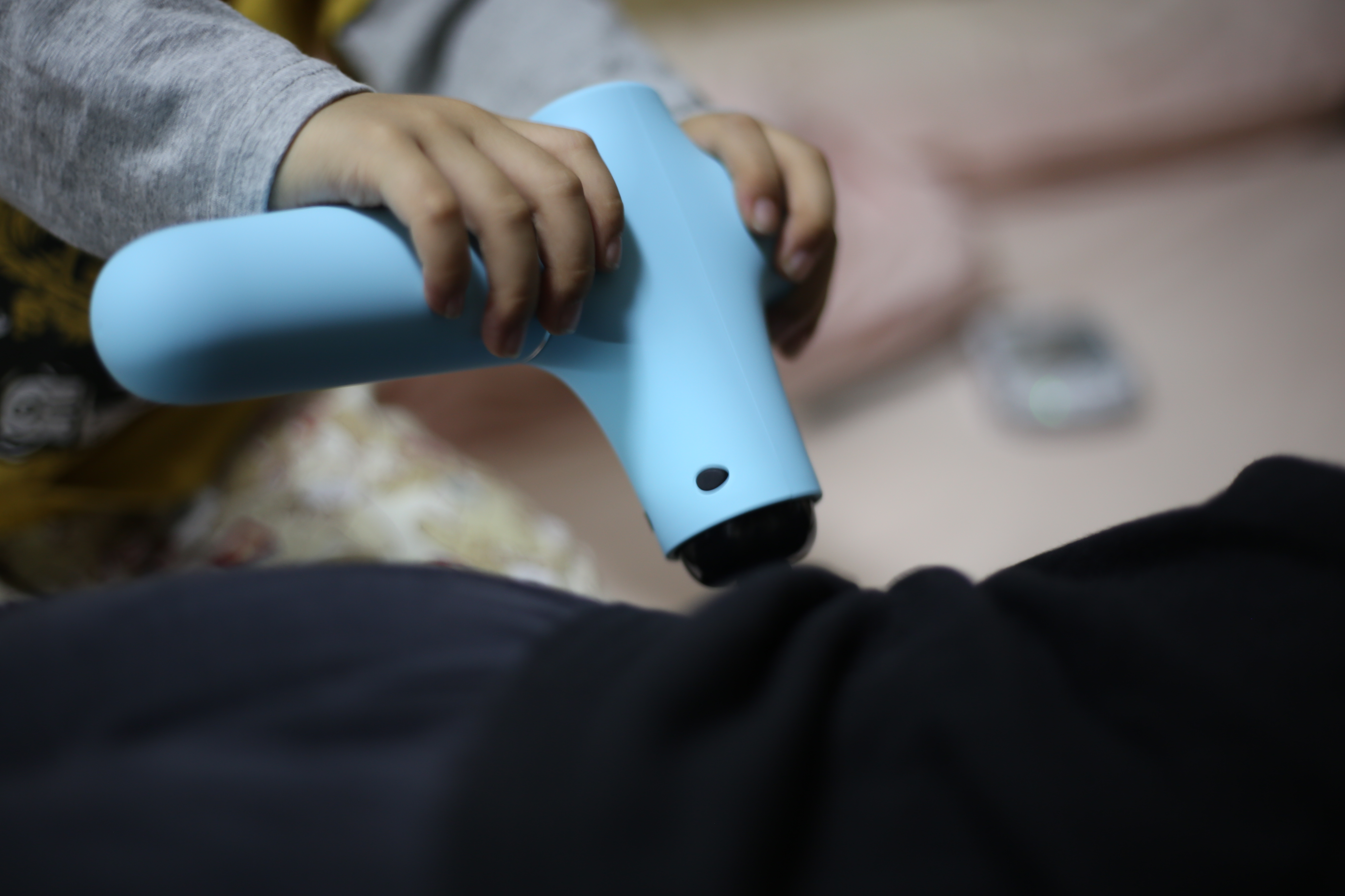 剧烈运动后放松肌肉好痛,运动健身放松肌肉筋膜枪