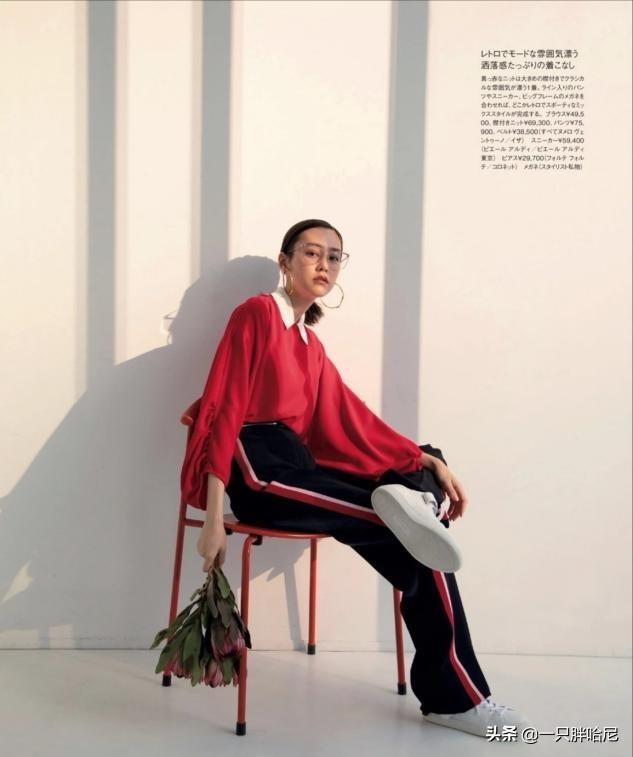 大衣配阔腿裤怎样搭配鞋子和袜子,冬浅咖色阔腿裤怎么搭配鞋子好看