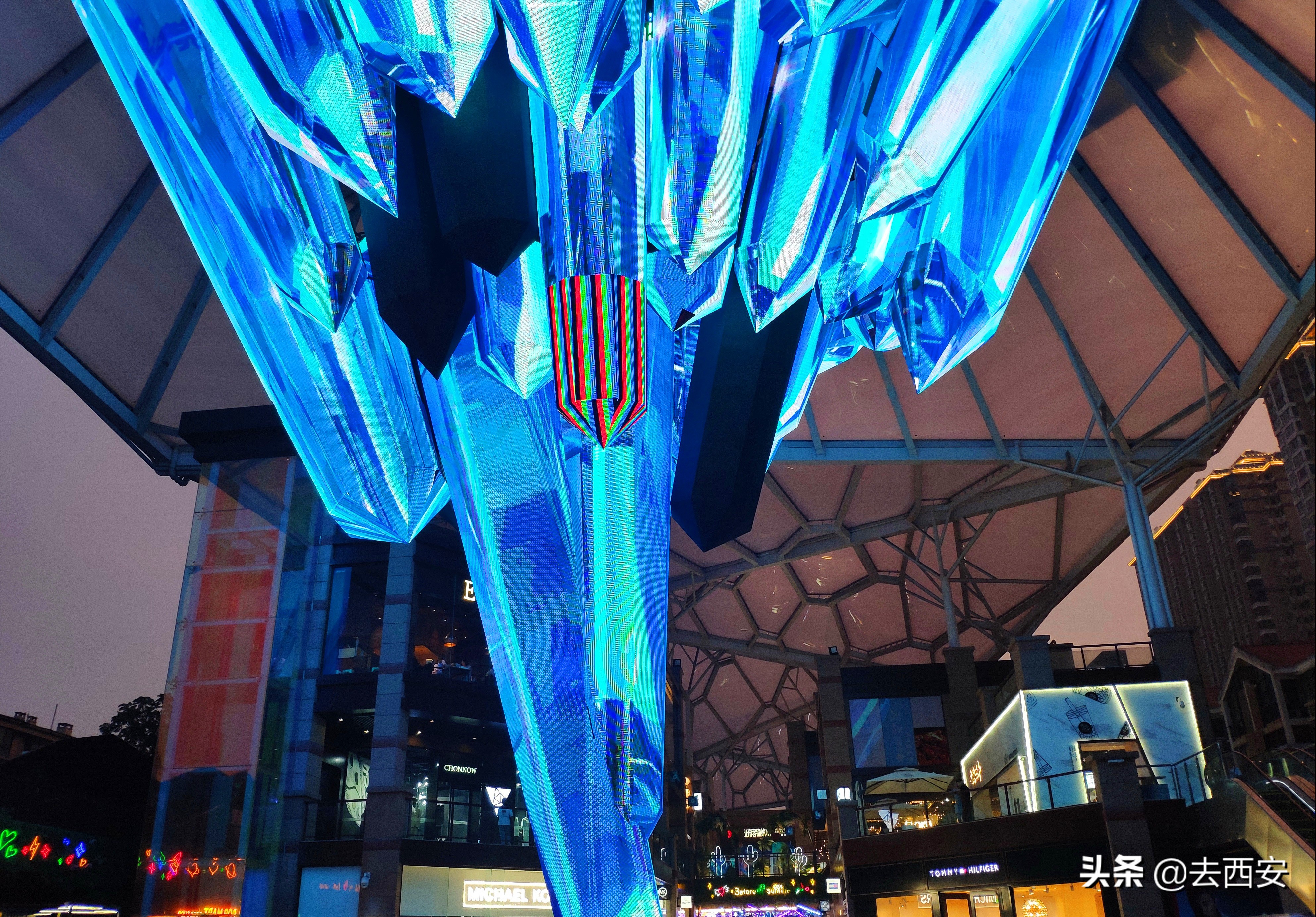 西安潮流旗舰店最多的商场!老城根5大旗舰店,双层独栋设计惊艳