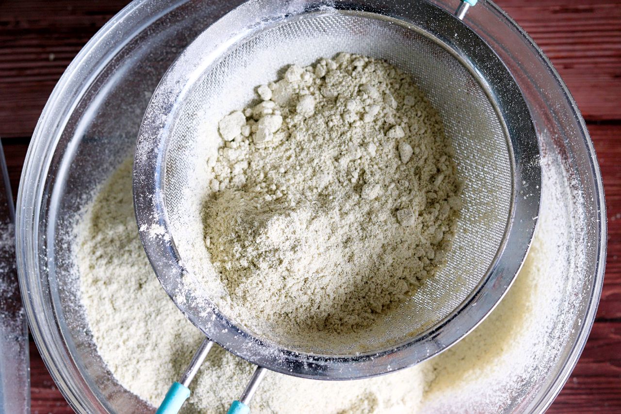 夏季必备美食绿豆糕学会这样做,绿豆糕清凉解暑小甜点