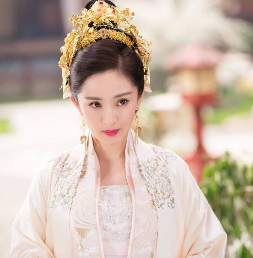 杨幂最新代言颜值变化大,杨幂拉芳广告方脸是真的吗