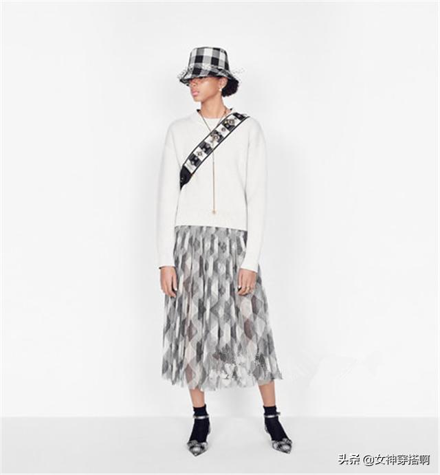 包边显脸小百搭水桶帽,百搭显脸小水桶帽温柔高雅气质款