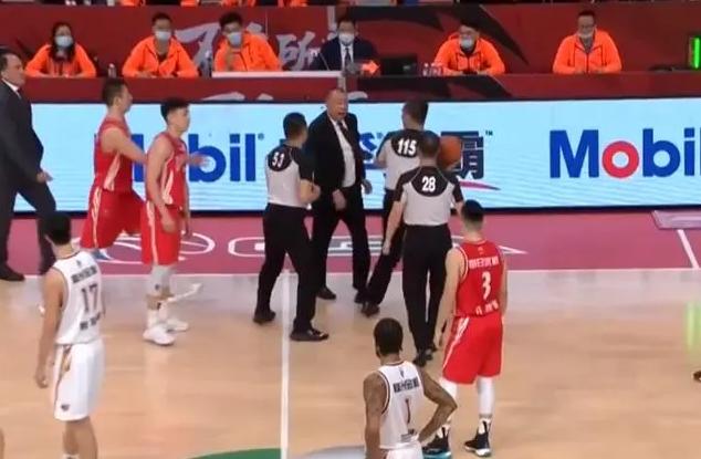 吴庆龙骂裁判视频完整版,吴庆龙骂裁判集锦