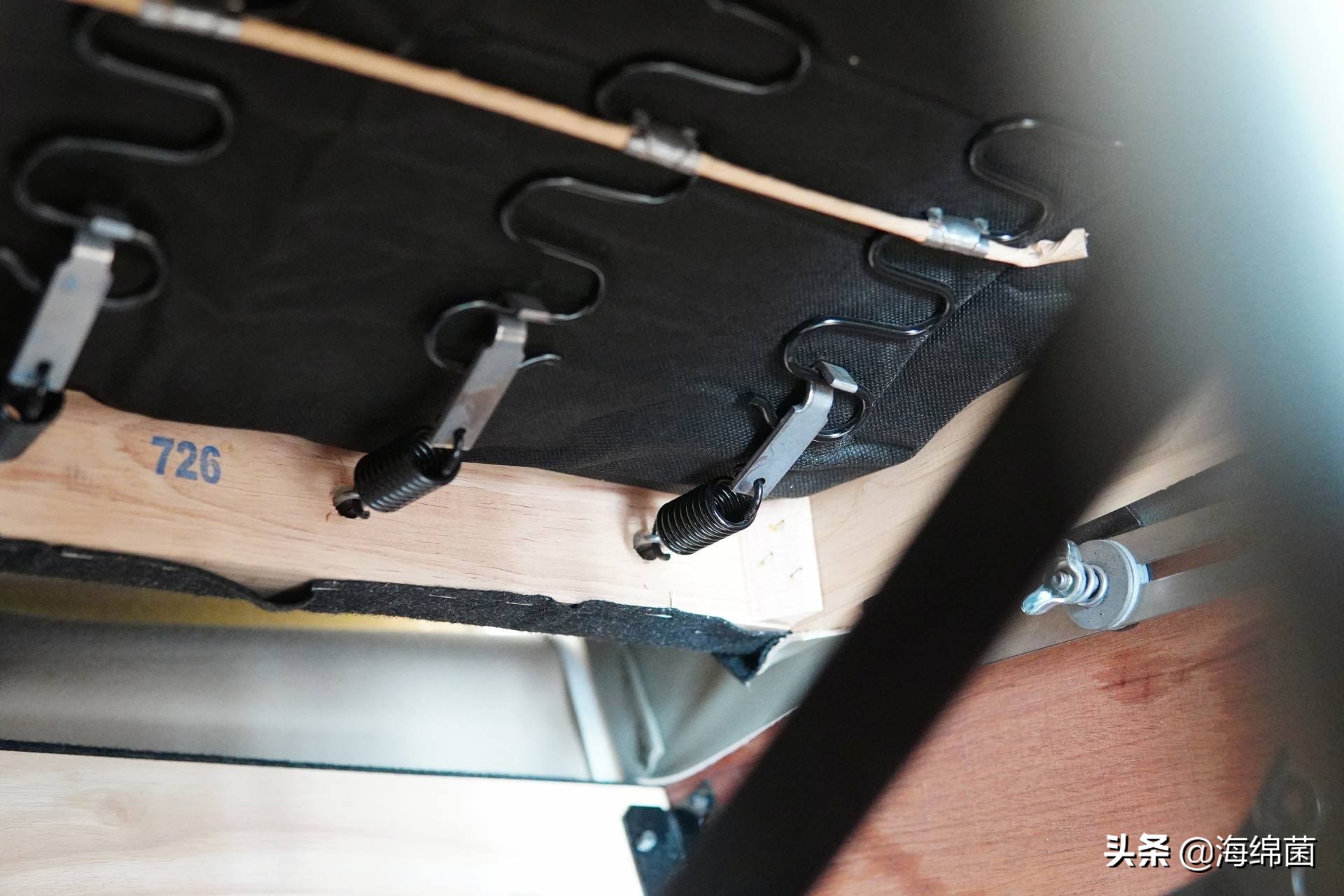 休闲阳台升级，好坐感才是王道：LAZBOY乐至宝功能沙发躺平体验