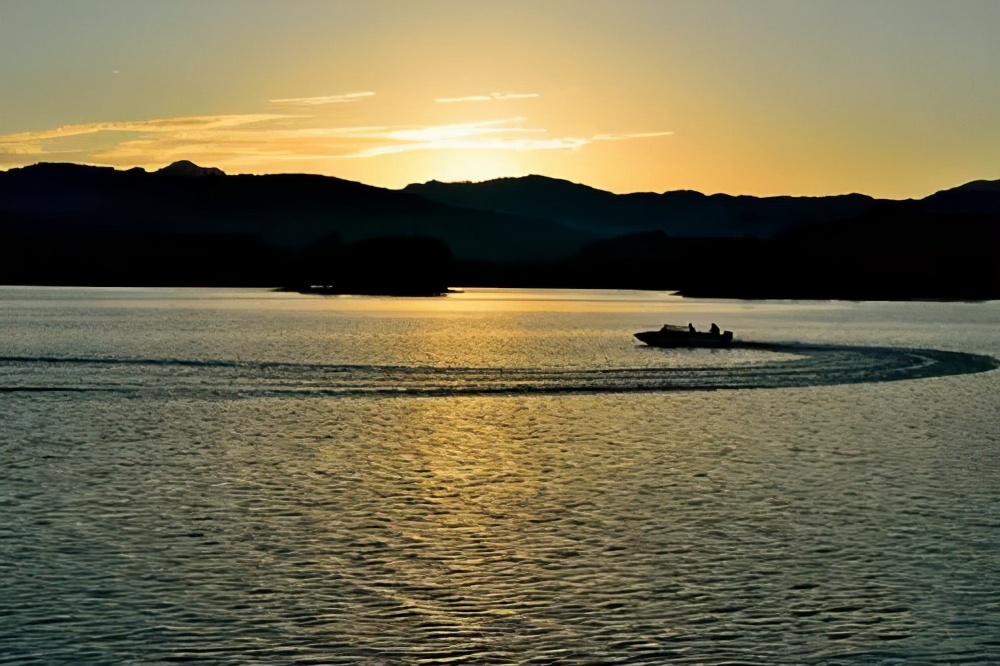 我们一起去钓鱼活动,我们一起去钓鱼吧