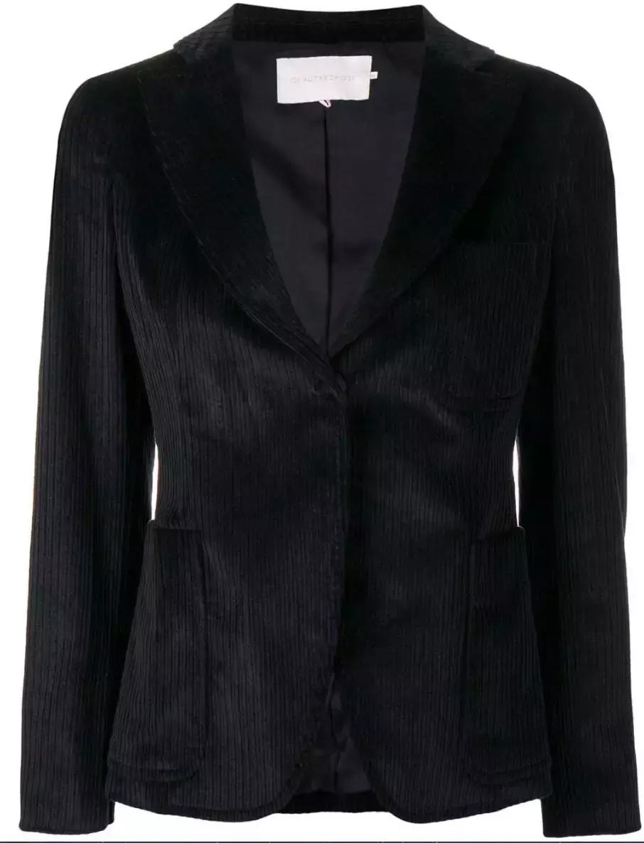 翻翻衣柜,整理衣柜翻到多年前穿的衣服