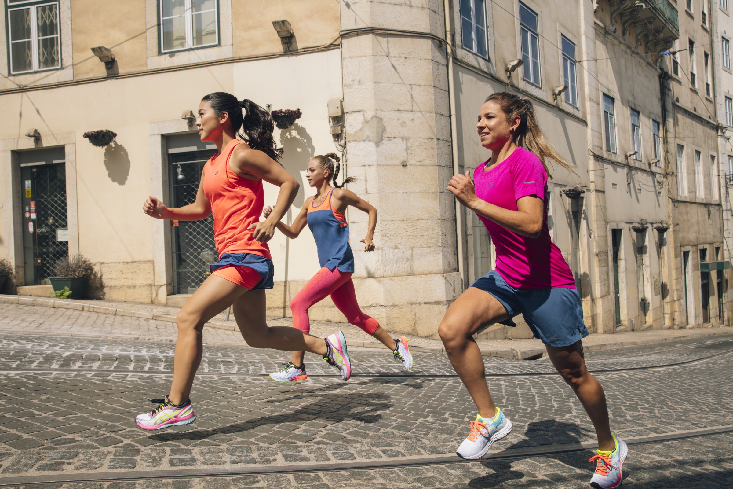 跑步一年脚为什么会变大,跑步小腿变粗了怎么细下来