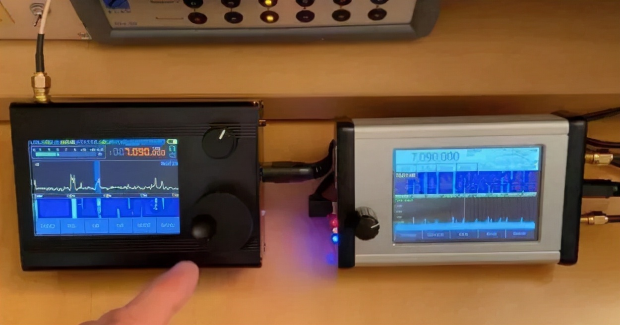 俄罗斯产MalahitDSP-2接收性能究竟如何？和德生990x对比