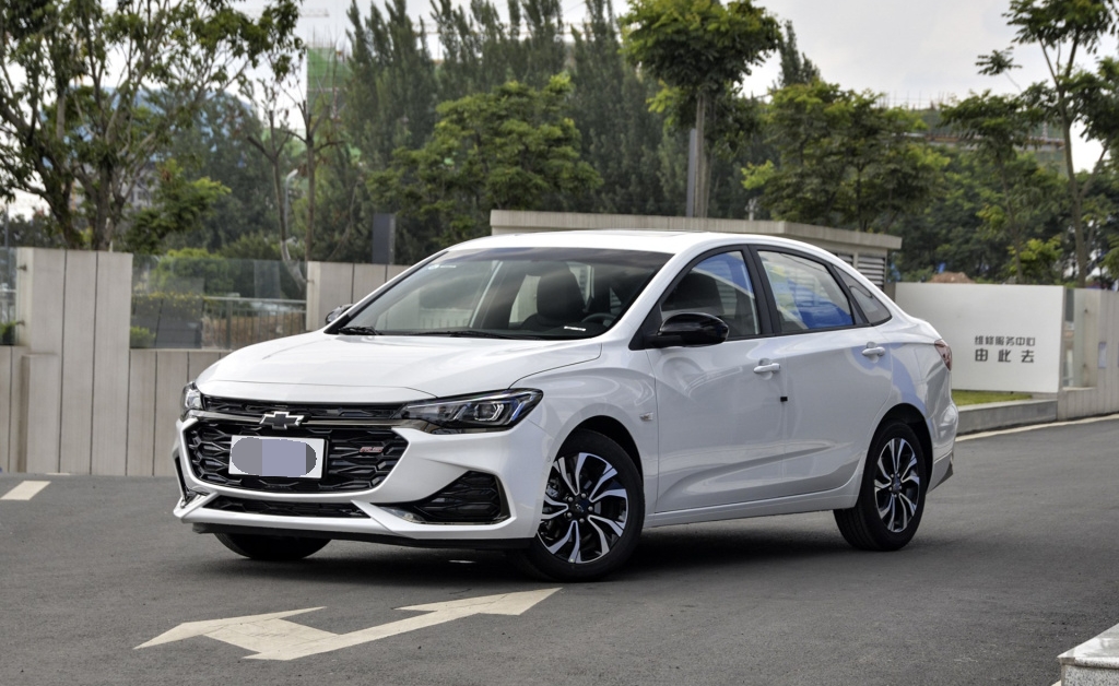 新款雪佛兰科鲁泽真实车主感受,雪佛兰科鲁泽2024款功能全面介绍