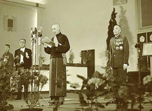 1969年,黄国华美籍妻子哭着说:我接到的任务是,*杀暗**毛*东泽**