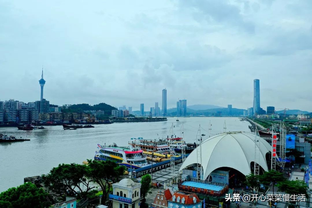 珠海第一座桥珠海大桥 (建造香港澳门珠海大桥花了几年)