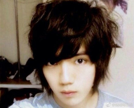 鹿晗、吴亦凡早年杀马特造型是学东方神起的?打开方式不对吧