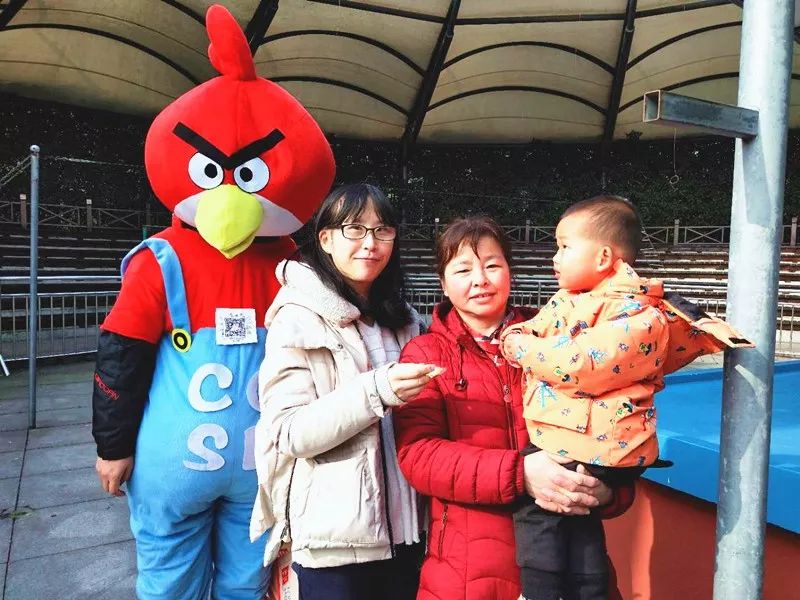 穹窿山风景区:金猪绘新春年味快乐过传统新年!