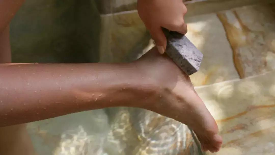 脚痛脚肿如何缓解疼痛,脚痛是什么原因引起的治疗方法