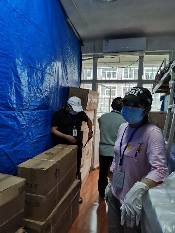 奋战疫情一线的医护们,抗击疫情奋战一线医护