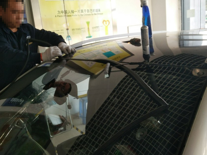 逍客漏水严重怎么回事,逍客主驾驶下面漏水是怎么回事