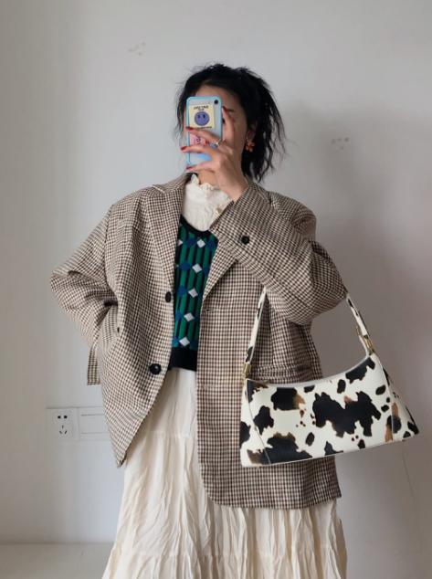 格纹西装穿什么外套好看,格纹西装穿出优雅好气质