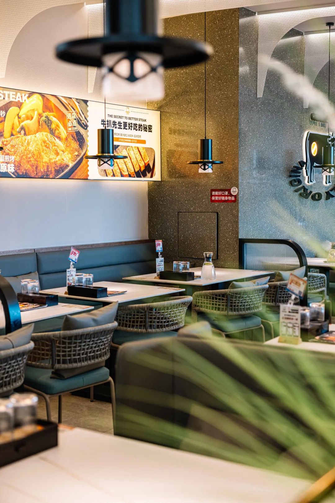 吃「M5和牛」!喷火一米高才能吃!北京路、岗顶...