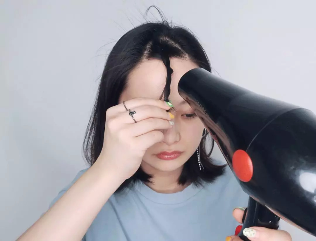 快速改善刘海炸毛,头发刘海炸毛碎发多怎么打理