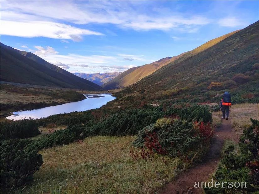 陪着贡嘎过仲秋，深夜听到女生的尖叫（上）
