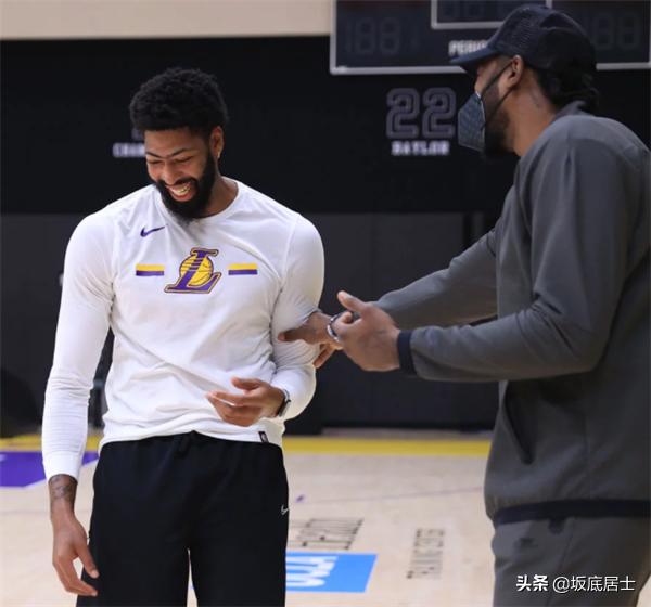 戴维斯詹姆斯谁强,戴维斯勒布朗詹姆斯