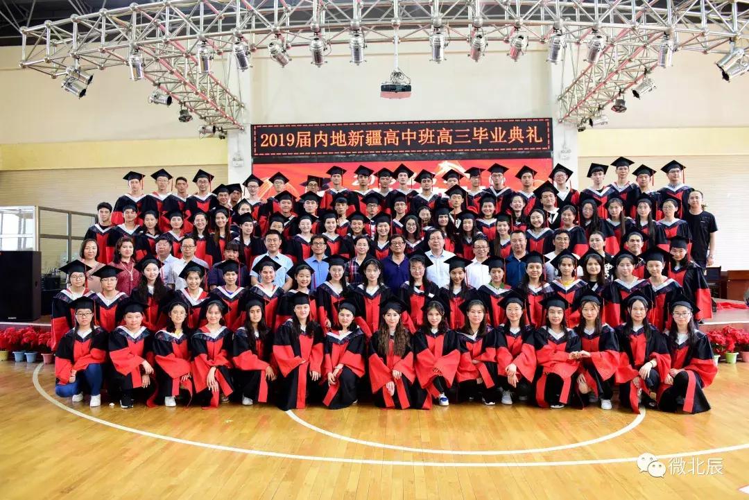 超燃现场燃爆全场校园,超震撼的快闪视频