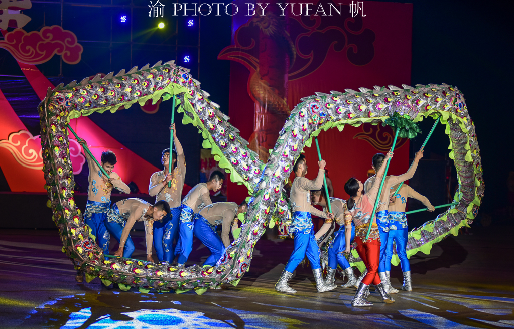 铜梁竞技龙，重庆十大文化符号之一，中国竞技水平最高的龙舞艺术