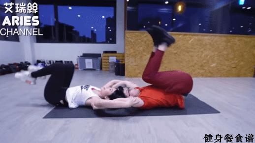 情侣拍照姿势的摆法,适合情侣的拍照姿势