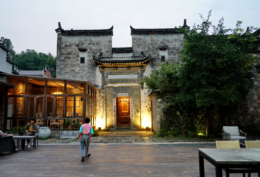 婺源看惯了大城市的繁华,婺源有个徽派建筑景区