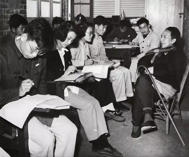 他，没有一张文凭被誉为“三百年才出一个的大师”“教授的教授”