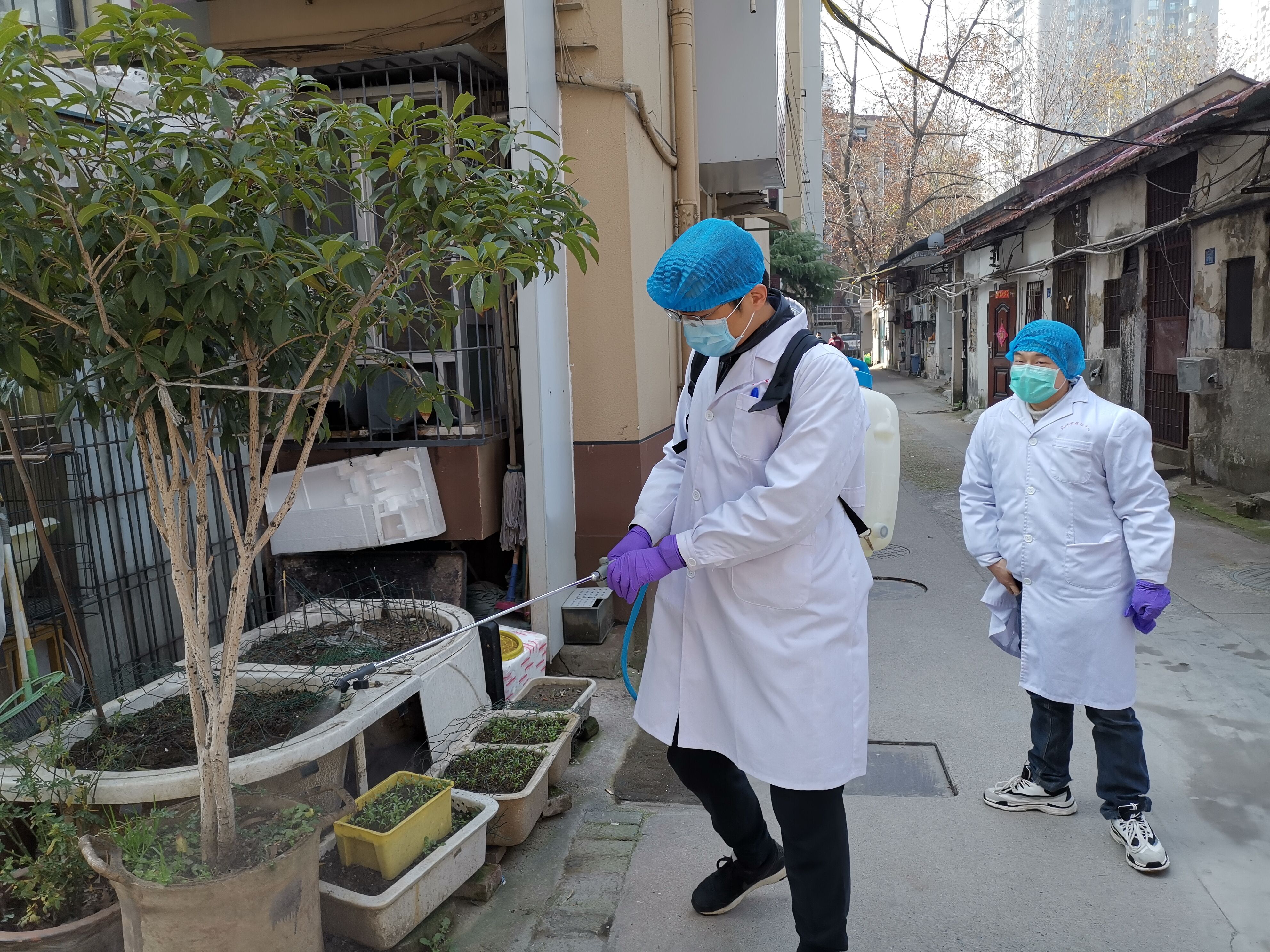 疫不容辞鼎力前行,疫不容辞同爱心守沪