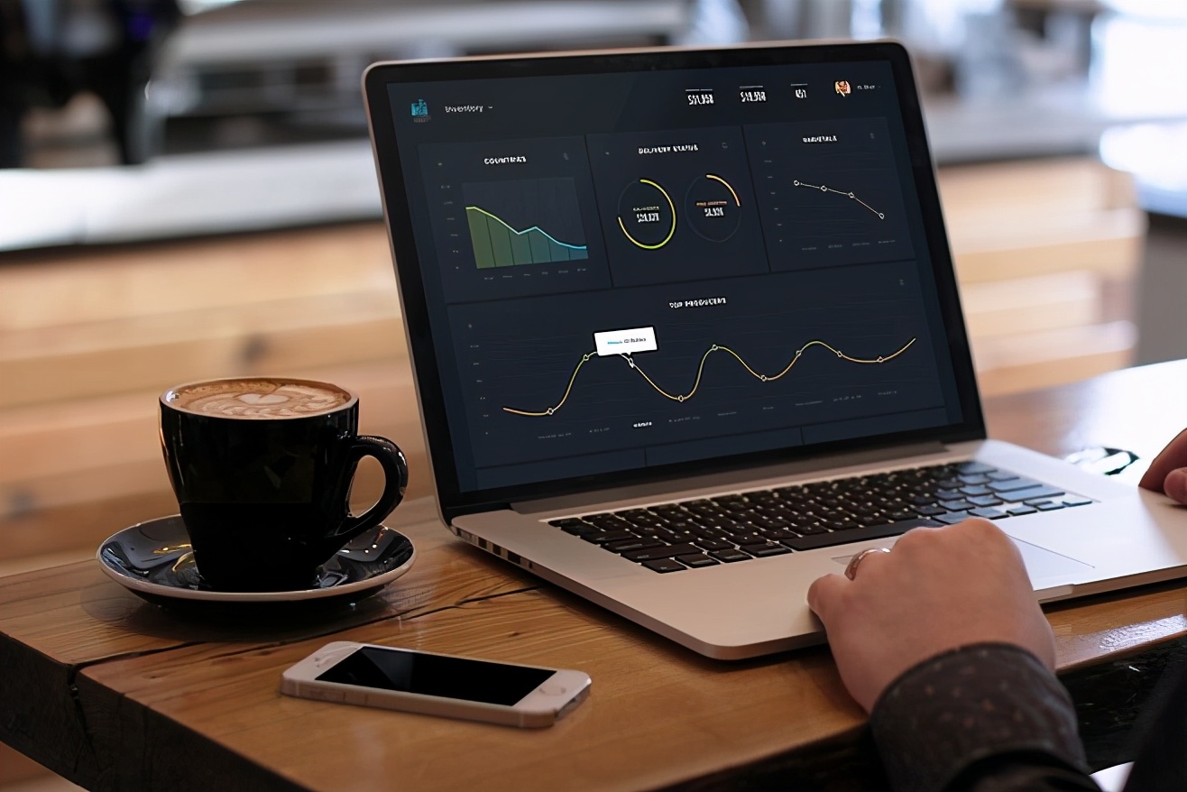 外汇交易致富牛人,做交易5年亏了130万