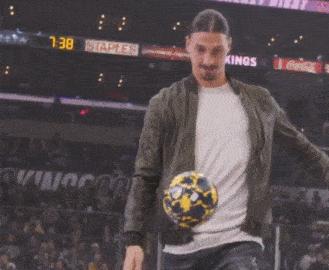 上帝伊布和梅西,上帝伊布