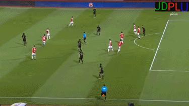 富力扎哈维4战斩5球,广州富力射手扎哈维