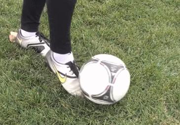 凌空抽射怎么练,弧线射门训练方法和技巧