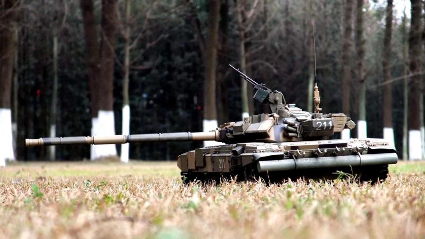 爆改100的女生,女生一万元爆改130平毛坯