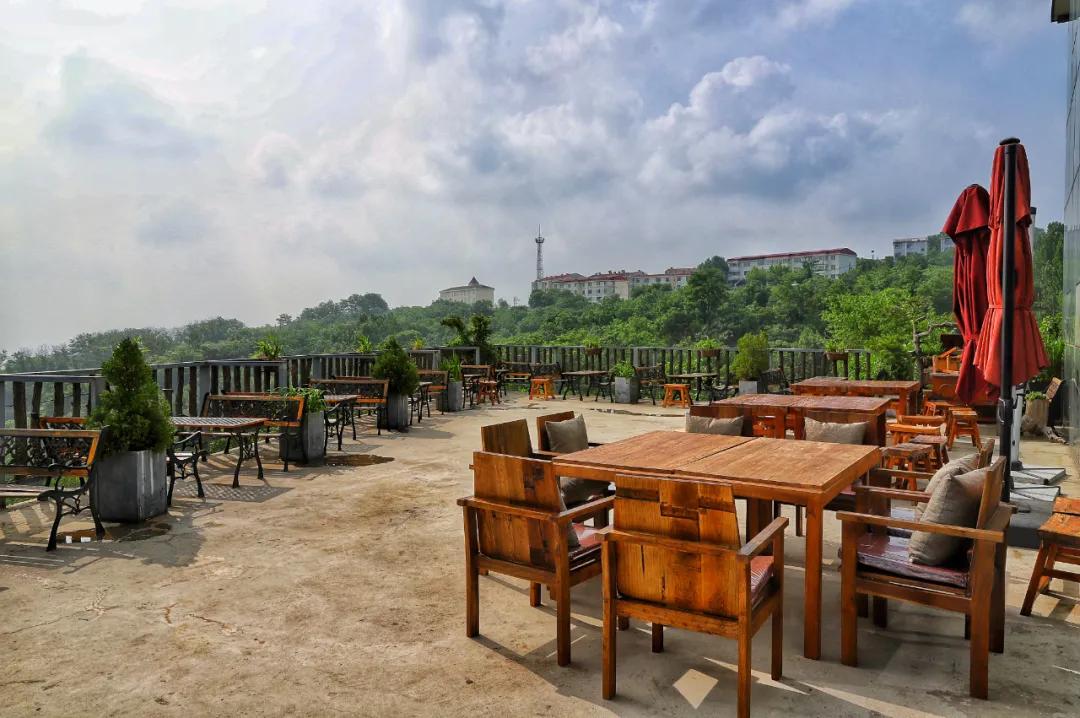 住进超梦幻玻璃星球，体验“全国最有文化特色必睡民宿”，还有网红露营地等你来！