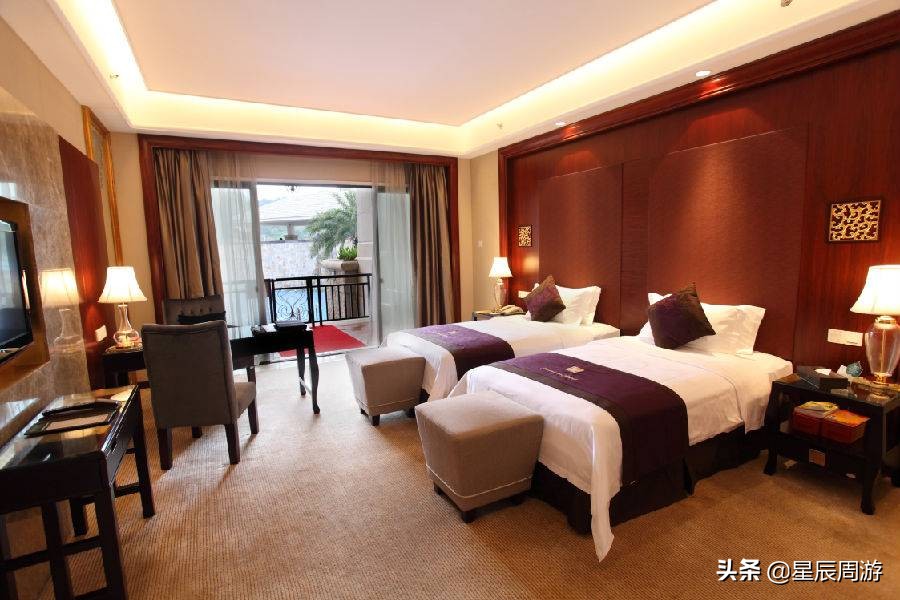 佛山三水又一加州风情温泉酒店，阳台直通泳池，网友：玩到不想走