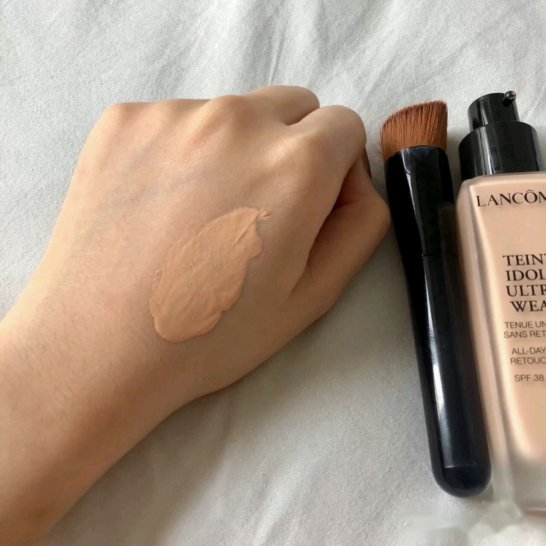 兰蔻持妆和雅诗兰黛dw的区别,兰蔻和dw测评油皮