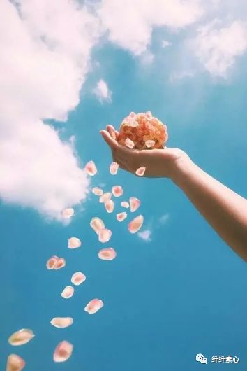 日子虽然平淡但很幸福的句子,平淡的日子就是最好的日子