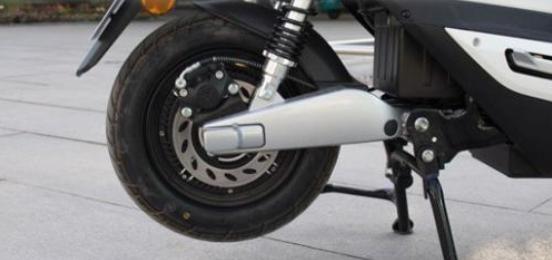 雅迪e7炫酷版怎么样,雅迪e7li能跑多快